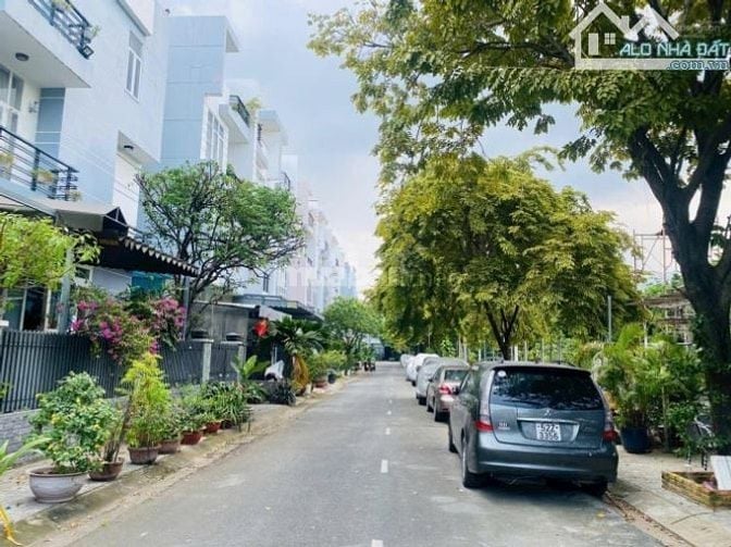 BÁN NHÀ C4 HẺM XE HƠI TRÁNH ĐƯỜNG 8, P. LINH TRUNG, TĐ. 90M2, 8.2 TỶ