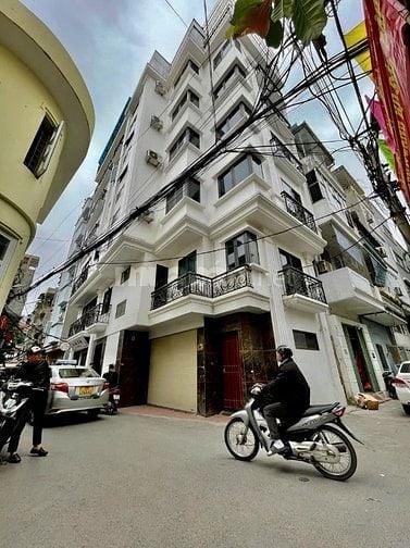 Chính chủ bán nhà quận Cầu Giấy. Lô góc ô tô tránh, giá siêu rẻ. 