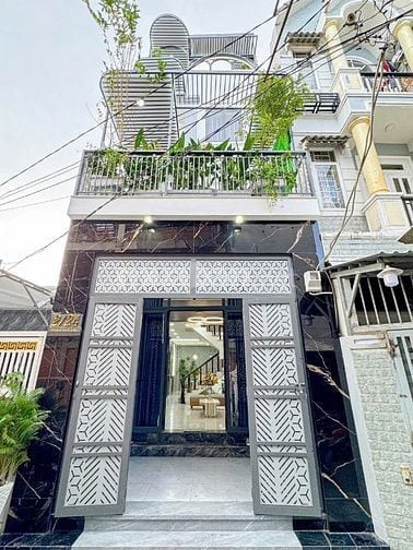 Bán nhà hẻm 2/24 Phạm Hữu Lầu, P. Phú Mỹ, TP.HCM, 4.2x19m, 2L, 4PN