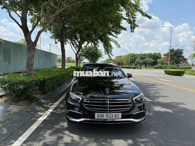Mercedes Benz E Class 2023 E200 Exclusive - 6000km