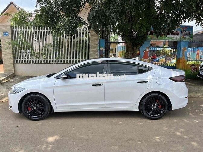 Hyundai Elantra 2018 Sport 1.6 AT
