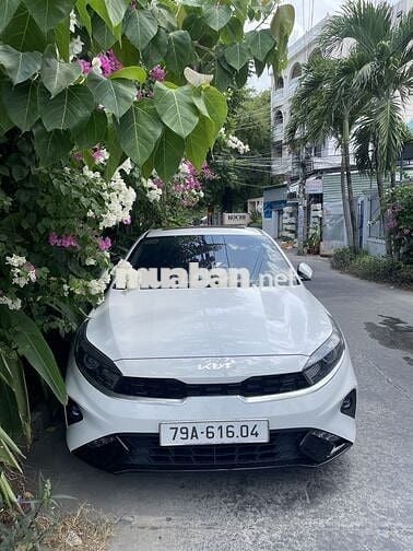 Cần bán lại Kia K3 Luxury 2021 xe còn rất mới
