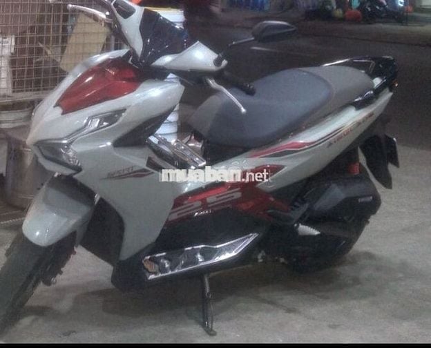 xe ab 125 mới 95%. gần 10k.km
