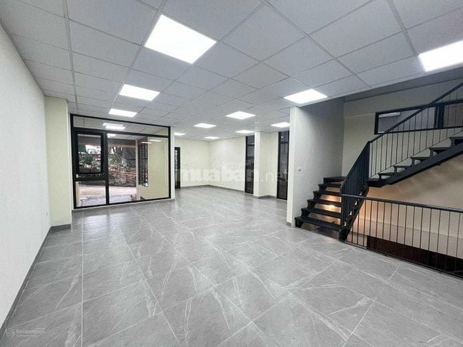 CHO THUÊ NHÀ KHO 670M2 GẦN KCN HOÀ CẦM, SẴN ĐIỆN 3 PHA