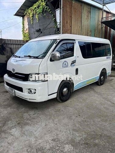 Toyota Hiace máy dầu 6N 850kg xe rất đẹp.