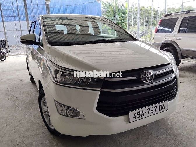 Toyota Innova 2017 2.0E số sàn