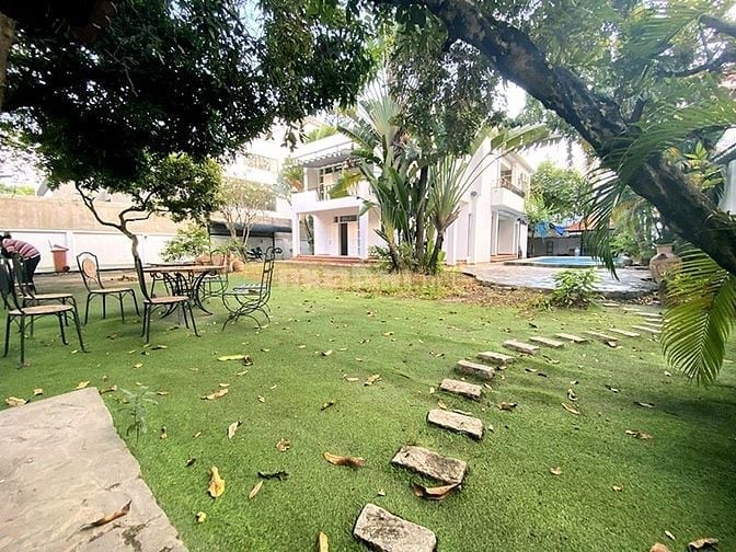 Biệt thự sân vườn lớn có hồ bơi hẻm Trần Não, TP. Thủ Đức, 825m2 đất