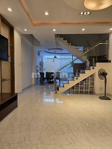Bán gấp nhà phố dt: 5mx 20, tầng hầm, trệt 3 lầu gần metro an phú q2