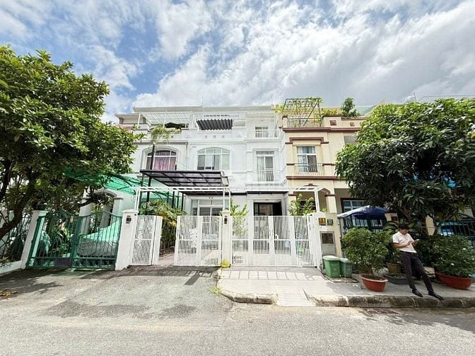 Hot! bán gấp biệt thự Hưng Thái, PMH,126m, 4 phòng, nhà mới, giá 34 tỷ