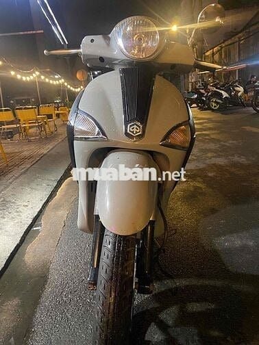 xe mới 90% xe hay bảo hành định kì,dàn áo mới