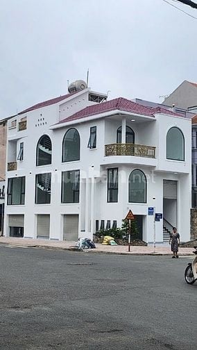 Bán nhà ngay KDC Phú Nhuận Sông Giồng, căn góc đường Thân Văn Nhiếp, 