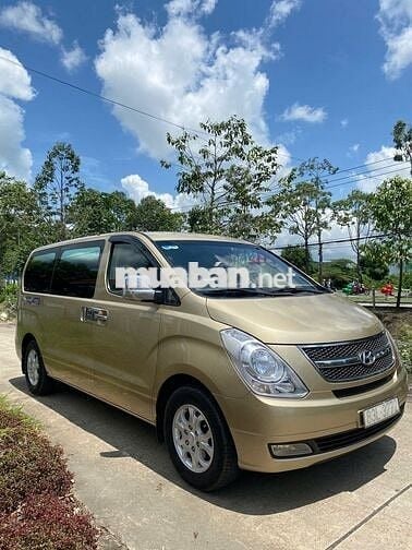 GIA ĐÌNH CẦN BÁN XE HUYNDAI STAREX 9 CHỖ ĐỜI 2010