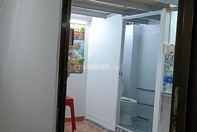 Phòng 20m2, có gác wc riêng, tự do, cạnh làng SOS, ngã 3 Tân Sơn QT