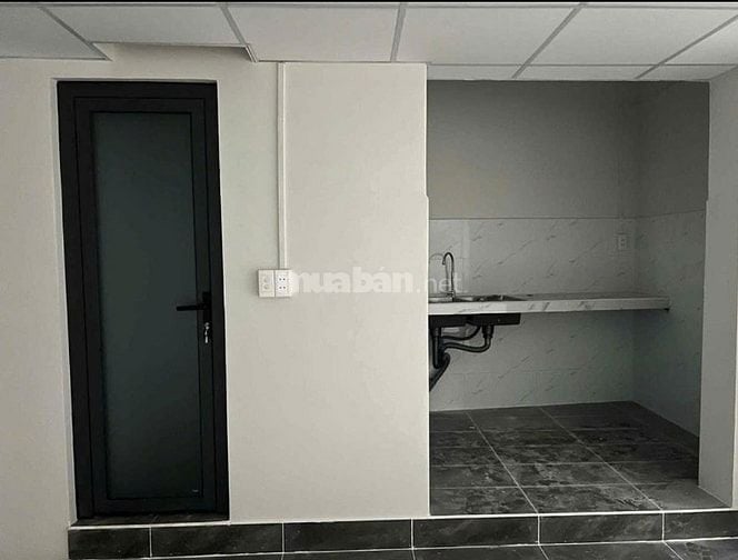 Cho thuê Kho 2 mặt tiền Kênh Tân Hóa, P11, Q.6 giá 10tr