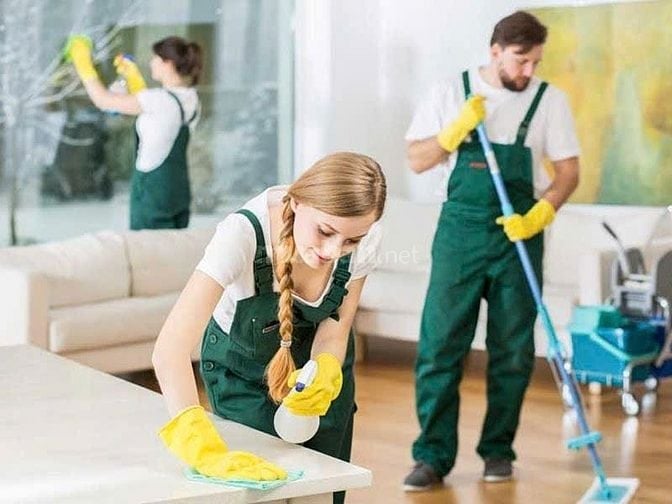 Cần gấp 2 chị tạp vụ dọn dẹp .ưu tiên cho người lớn tuổi. có cccd gốc