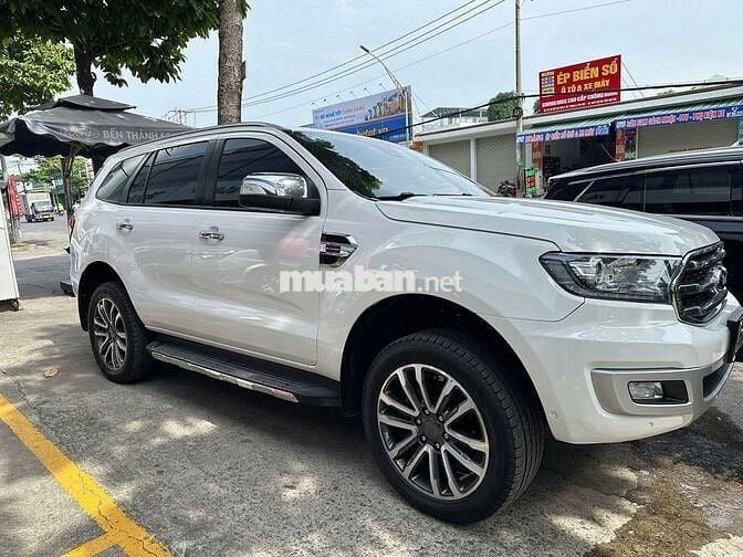 Ford Everest Titanium 2018, bảo hành 2026, vay 75%