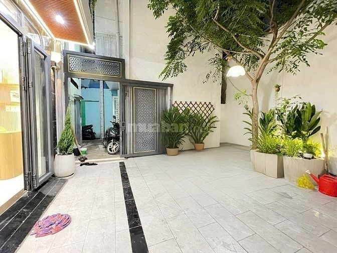 Nhà sân vườn nghỉ dưỡng trung tâm Phú Nhuận 51m² + sân riêng 39m²