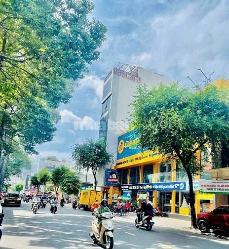 Bán 530m2 đất mặt tiền đường Hùng Vương, Quận 5