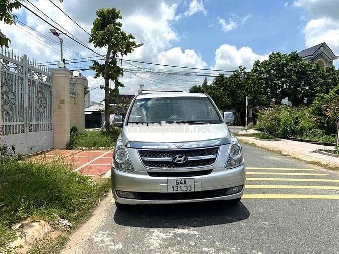Hyundai Grand Starex 2011 2.5 MT - 180000 km