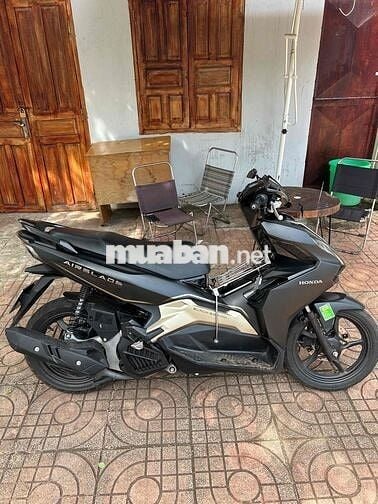 mình dư dùng xe AB 125 như hình, xe còn đẹp