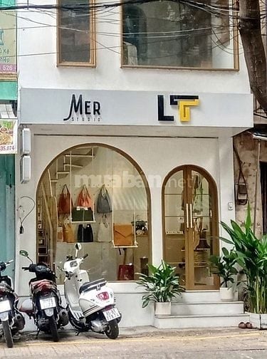 Cho thuê mặt tiền đường 1 trệt 1 lầu Quận 3
