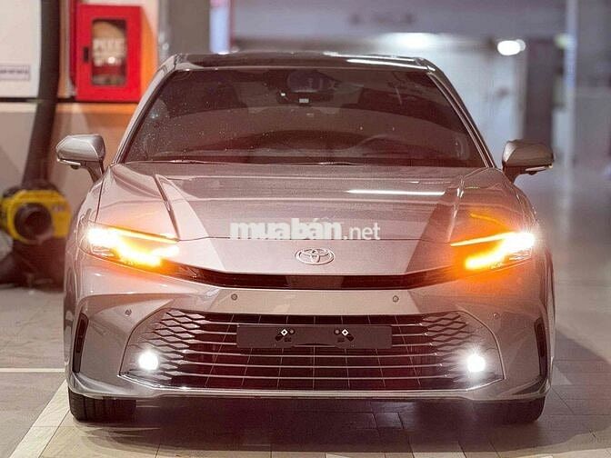 Toyota Camry 2025 2.5HEV TOP 2025 - 27 km