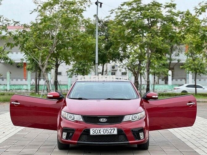 Kia Forte 2009 Koup 2.0 AT - 110000 km