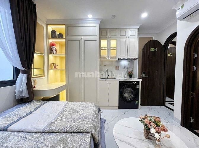 Bán gấp căn nhà ở đường Huỳnh Văn Bánh, P.13, Q. Phú Nhuận - HXH, 3tầg