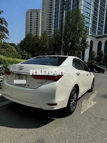 Toyota Corolla Altis 2019 1.8G CVT - 10 vạn