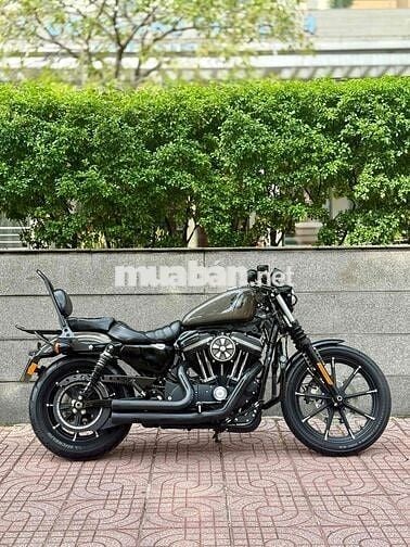 Harley Davidson iron 883
