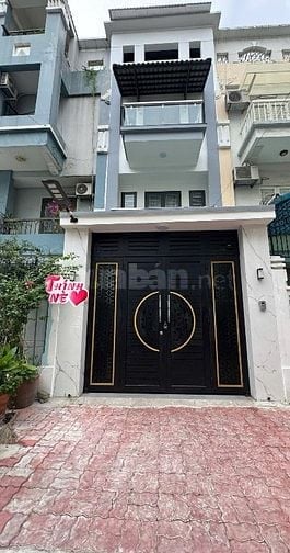 Bán nhà DT 4x18 Cao lỗ ngay CV Tạ Quang Bửu Quận 8