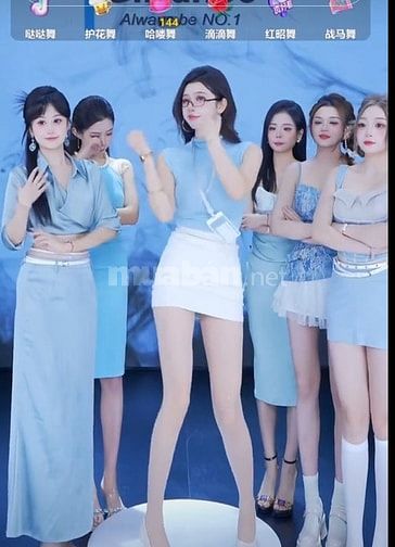 Cần nhân viên phụ live stream llàm ở nhà bè 