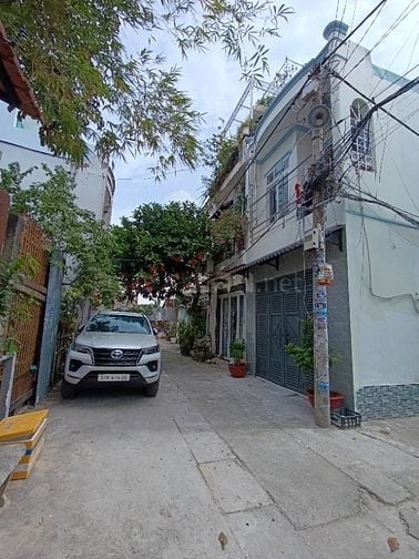 Nhà 2 mặt tiền xe hơi tránh nhau 1T1L