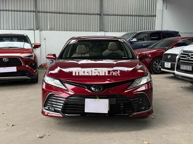Toyota Camry 2022 2.5 Q - 9400 km