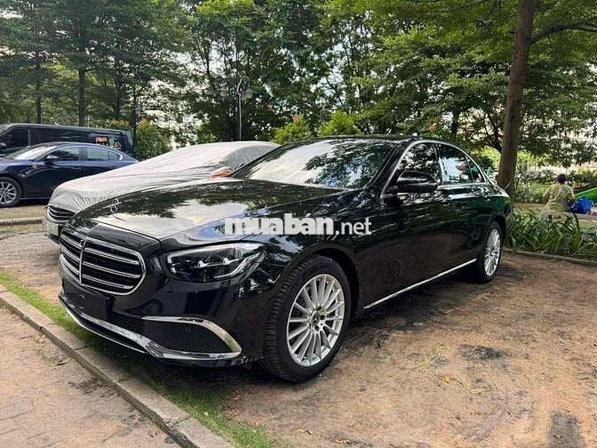 Mercedes E200 Exclusive 2023 đi siêu lướt