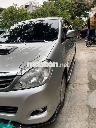 Toyota Innova 2008 G - 240000 km