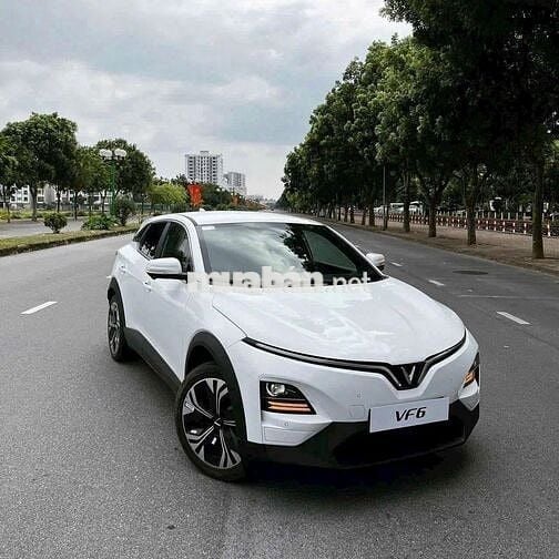 VinFast VF6 Plus Trả trước 10% chỉ từ 72 triệu
