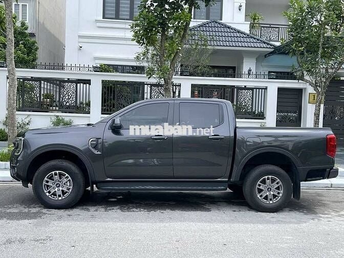 Bán Ford Ranger XLS 2024 mới đẹp