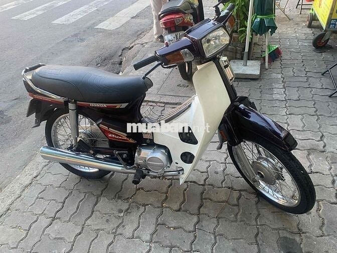 xe đẹp máy chạy rất ngon.mua về đi ko làm gi cả