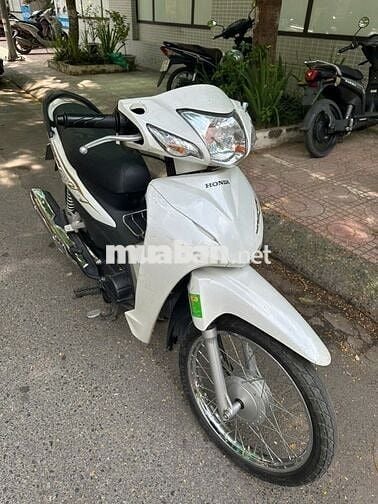 Bán xe Wave a 110 màu trắng, còn mới, nữ sử dụng