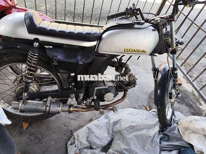 Xe 67 cafe đậu ko chạy nên gã luôn