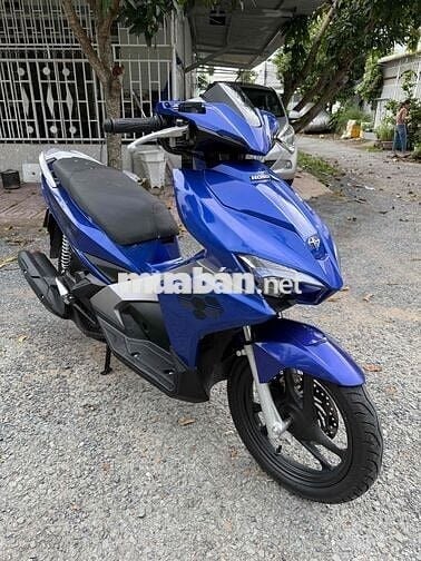 HONDA AIR BLADE.2016. máy zin. áo đẹp như mới