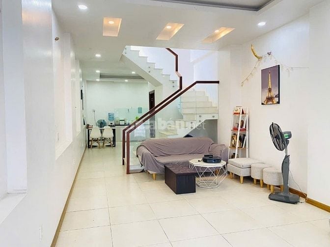 NHÀ 1T2L MẶT TIỀN KHU DÂN CƯ NGAY TRƯỜNG THỌ. SẴN NỘI THẤT