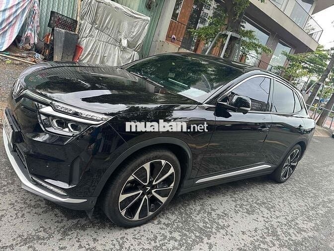 VinFast VF8 2022 Plus - 50000 km