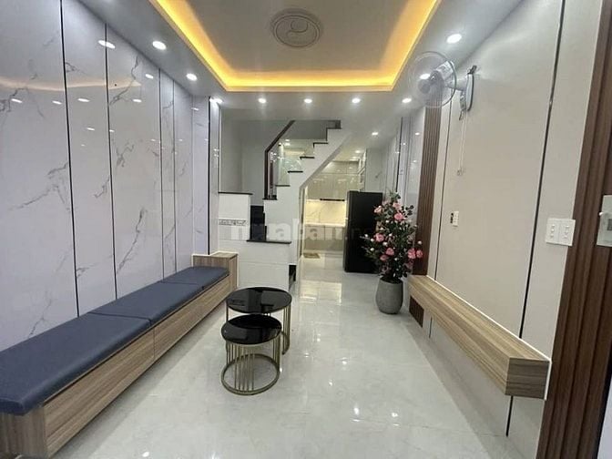 NHÀ BÁN NGỘP NGAY Đ NGUYỄN HIỀN - QUẬN 3. GẦN BỆNH VIÊN BÌNH DÂN