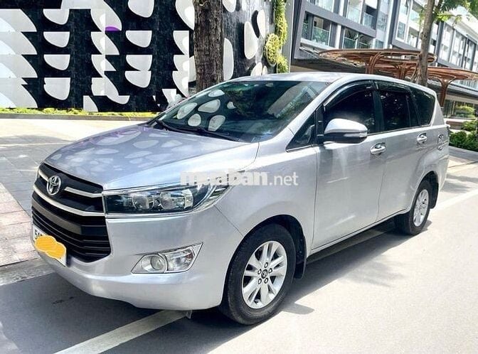 Toyota INNOVA 2019E màu bạc Zin chính chủ gia đình
