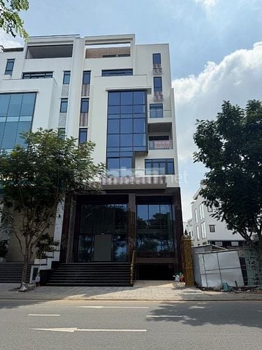 CHO THUÊ TÒA NHÀ 7 TẦNG – 2 MẶT TIỀN TRẦN QUÝ KIÊN, VIEW SÔNG, THỦ ĐỨC