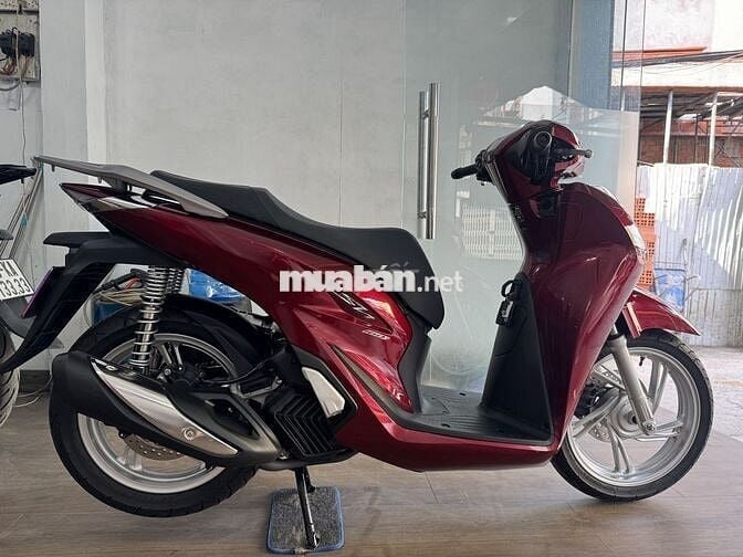 SH160 390 cây số chưa thay nhớt lần đầu như xe mới
