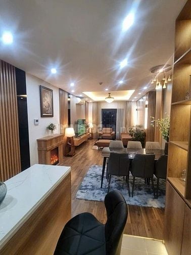 Căn hiếm 3 ngủ Goldmark-122m2- Full nội thất