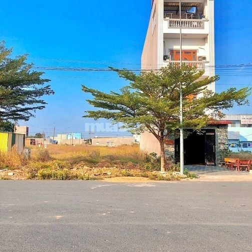 Sang nền đất mặt tiền đường Tỉnh Lộ 10 - KCN Poyuen 2 tiện kinh doanh